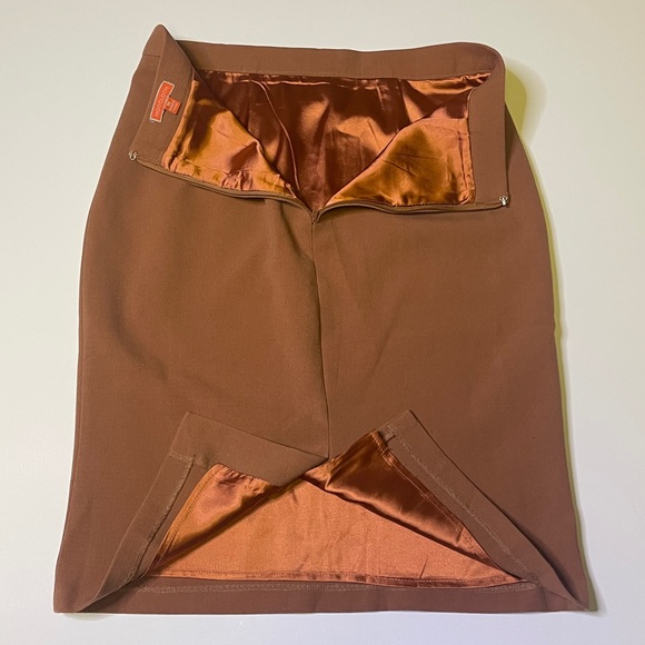 ModCloth. Terra Cotta Colored. Pencil Skirt. Medium. - Picture 4 of 5